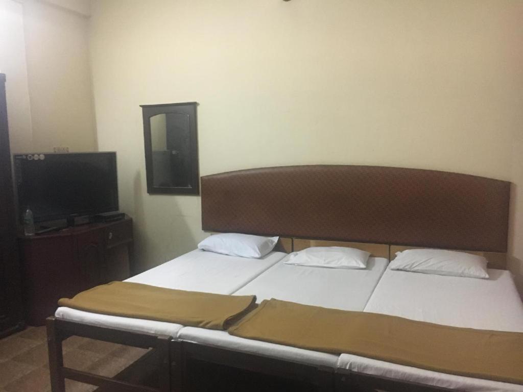 Hotel Anupam Residency Kochi Zewnętrze zdjęcie